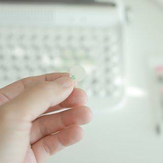 [큐어반H 스팟] 자외선 99프로 차단되는 스틱타입 스팟밴드(1팩 / 66매입) — 5점을 준 리뷰어가 2022년 11월 올린 사용 사진