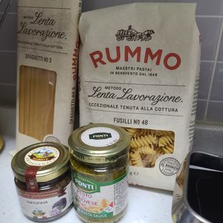이탈리안 프리미엄 파스타 룸모 Rummo 파스타 2종 + 바질 페스토 + 블랙 트러플 페이스트 — 5점을 준 리뷰어가 2021년 7월 올린 사용 사진