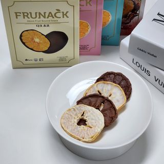 프루낵 초코5봉입 4종(화이트초코,다크초코,요구르트초코,콜라초코)  24g(4.8*5봉입) — 5점을 준 리뷰어가 2022년 9월 올린 사용 사진