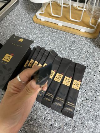 담소은 자극없는 무알콜 휴대용 한방가글 스틱 가글담 — 4점을 준 리뷰어가 2022년 10월 올린 사용 사진