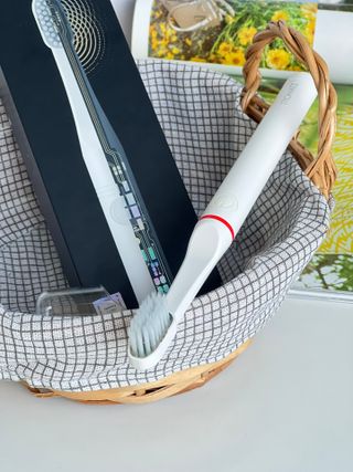 트로마츠 심플 미세전류 칫솔 — 5점을 준 리뷰어가 2022년 5월 올린 사용 사진