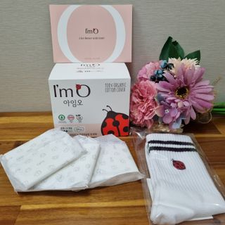 아임오 유기농 생리대 중형 + 레이디오크루삭스 1개 + 쿠폰북 — 5점을 준 리뷰어가 2021년 9월 올린 사용 사진