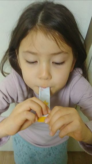 [이뮤니티플러스]우리아이 면역오키, 건강오키 _ 키즈오키 어린이홍삼 10포 1box — 5점을 준 리뷰어가 2022년 2월 올린 사용 사진