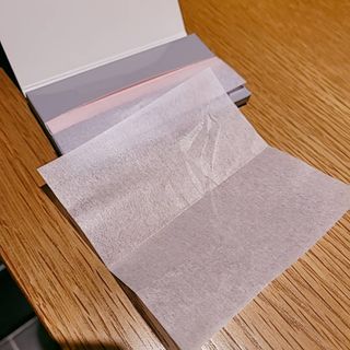 [갸스비] 메이크업은 그대로, 피지만 쏙 - BB킵 오일컨트롤 파우더 페이퍼 — 4.5점을 준 리뷰어가 2021년 5월 올린 사용 사진