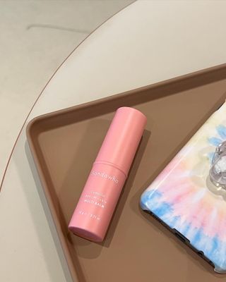 스킨큐어 산다화 카멜리아 안티 링클 멀티밤 — 5점을 준 리뷰어가 2022년 4월 올린 사용 사진