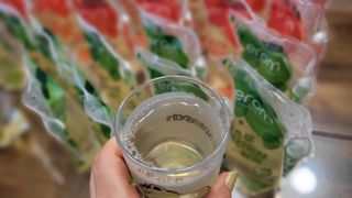 이롬 씨스루 프로틴워터 사과, 자몽 200ml x 12입 — 5점을 준 리뷰어가 2022년 8월 올린 사용 사진