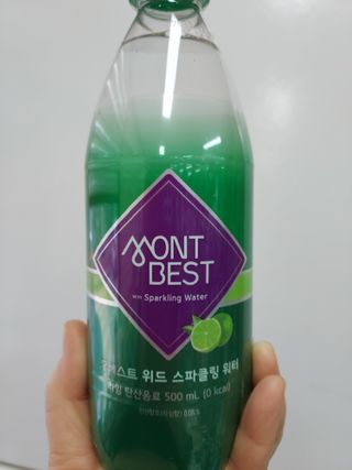몽베스트 Montbest with Sparkling water Lime20병 — 5점을 준 리뷰어가 2023년 3월 올린 사용 사진