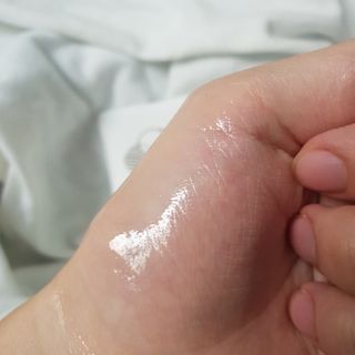 mom e 맘이 내추럴 베이비 케어 크림+바디오일 — 5점을 준 리뷰어가 2021년 1월 올린 사용 사진