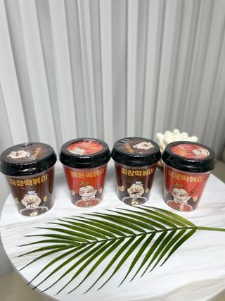 유비쿡 컵떡볶이 매운컵떡볶이2개/ 짜장컵떡볶이 2개  총 4개세트 — 5점을 준 리뷰어가 2021년 7월 올린 사용 사진