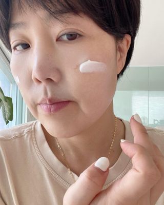 CRE8SKIN(크리에이트스킨) 화사한크림 — 5점을 준 리뷰어가 2022년 3월 올린 사용 사진