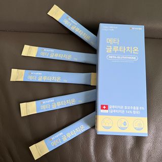 메타웰빙 GC녹십자웰빙 메타 글루타치온 — 4.5점을 준 리뷰어가 2022년 9월 올린 사용 사진