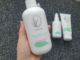 mom e 맘이 내추럴 베이비 케어 샴푸앤바스+로션 — 5점을 준 리뷰어가 2021년 1월 올린 사용 사진