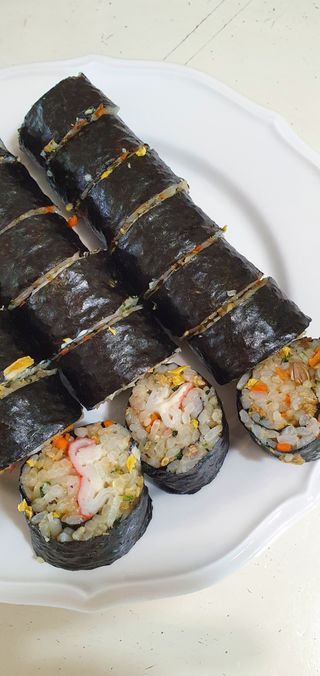 해풀잎 누구나 김밥*1ea [(혼합야채 35g *1ea,  김밥김 (5g, 5ea),  양념간장 (6g, 5ea), 참기름(5g, 2ea)] — 4점을 준 리뷰어가 2022년 7월 올린 사용 사진