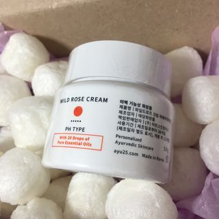 AYU25[아유트웬티파이브]다마스크로즈워터 베이스 천연 수분 촉촉 크림 — 3점을 준 리뷰어가 2021년 3월 올린 사용 사진