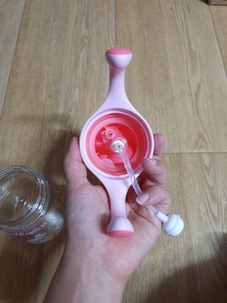 유비맘 트라이탄 코니빨대컵_컬러 랜덤 발송 — 5점을 준 리뷰어가 2021년 2월 올린 사용 사진