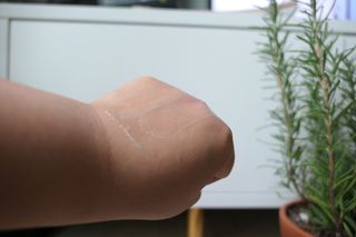 [후르디아] 끈적임 없는 착한성분 비건  핸드크림 3종 — 5점을 준 리뷰어가 2022년 9월 올린 사용 사진