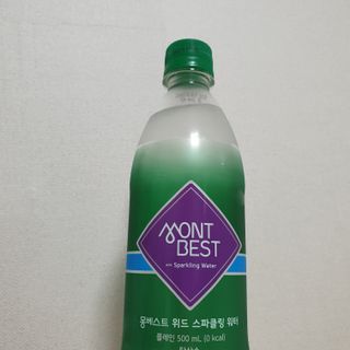몽베스트 Montbest with Sparkling water Plain 20병 — 5점을 준 리뷰어가 2022년 9월 올린 사용 사진