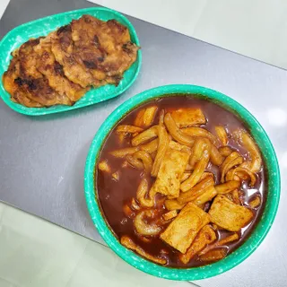 [푸딩팩토리] 요즘누들떡볶이540g + 매콤누들떡볶이 470g — 4점을 준 리뷰어가 2022년 9월 올린 사용 사진