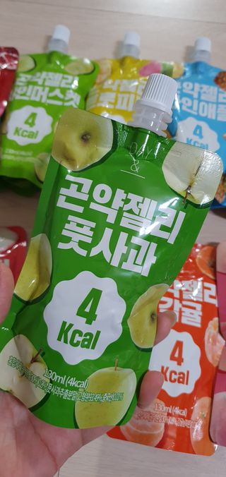 참앤들황토농원 10가지 맛, 입맛대로 스페셜하게~ 가볍게 한 포 땡! 곤약젤리 스페셜 패키지 130ml x 30포 — 5점을 준 리뷰어가 2022년 12월 올린 사용 사진