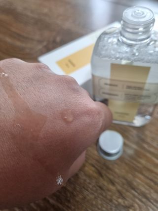 [녹산] 비건 대나무 밸런싱 수분 토너 + 비건 바이오 비타 에센스 — 4점을 준 리뷰어가 2022년 10월 올린 사용 사진