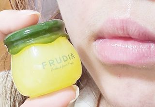 [후르디아] 유아부터 어른까지, 안심 아보카도 립밤 듀오 세트 — 5점을 준 리뷰어가 2024년 2월 올린 사용 사진