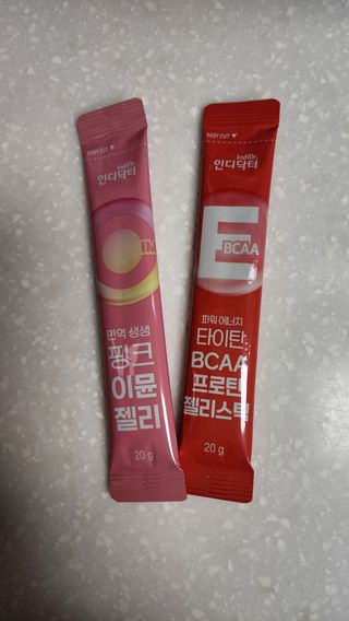 인디닥터 면역 생생 핑크 이뮨 젤리 + 타이탄 BCAA 프로틴 젤리스틱 — 5점을 준 리뷰어가 2022년 4월 올린 사용 사진