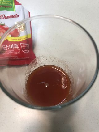 제이제이바이오 더단마토 프리미엄주스 100ml 30팩입 - 무설탕 스테비아 토마토즙 — 5점을 준 리뷰어가 2021년 11월 올린 사용 사진