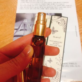 브에노 마더워트 시크릿 퍼퓸 미스트 — 5점을 준 리뷰어가 2021년 6월 올린 사용 사진