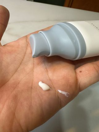 [스킨1004] 마다가스카르 센텔라 히알루-시카 워터핏 선세럼 50ml — 5점을 준 리뷰어가 2024년 5월 올린 사용 사진