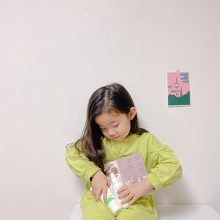 mom e 맘이 내추럴 베이비 케어 크림+바디오일 — 5점을 준 리뷰어가 2021년 1월 올린 사용 사진