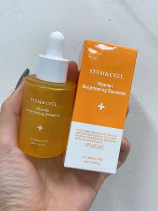 체르엠 스템앤셀 비타민 브라이트닝 에센스 30ml 1개 — 5점을 준 리뷰어가 2021년 9월 올린 사용 사진