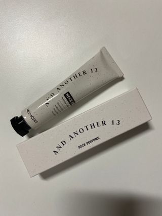 멈칫(MUMCHIT) 넥퍼퓸 NECKPERFUME 2가지 향 — 5점을 준 리뷰어가 2021년 11월 올린 사용 사진
