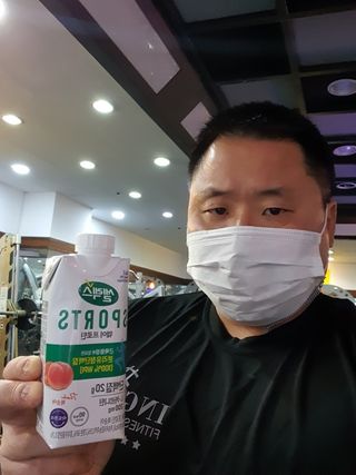 셀렉스스포츠 셀렉스 스포츠 웨이 프로틴 복숭아_ 330ml x 12팩 — 5점을 준 리뷰어가 2021년 3월 올린 사용 사진