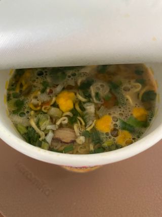NISSIN 닛신 컵누들  4종 - 씨푸드오리지날, 씨푸드 스파이시, 씨푸드 커리, 씨푸드 XO소스 — 5점을 준 리뷰어가 2022년 1월 올린 사용 사진