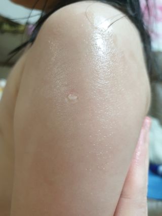 mom e 맘이 내추럴 베이비 케어 크림+바디오일 — 5점을 준 리뷰어가 2021년 1월 올린 사용 사진