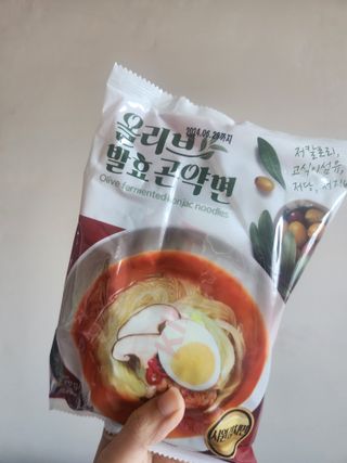 클린24시간 올리브발효곤약면 시원김치면 1세트-(3봉) — 5점을 준 리뷰어가 2023년 12월 올린 사용 사진