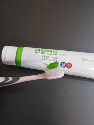 프리마인 유해균 뿐만 아니라 유익균까지 씻어내는 치약은 그만, 건강한 구강환경을 만드는 덴탈엔오 — 5점을 준 리뷰어가 2022년 12월 올린 사용 사진