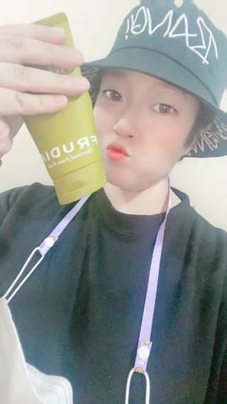 [후르디아] 아보카도 비건 약산성 효소필링젤 — 5점을 준 리뷰어가 2021년 8월 올린 사용 사진
