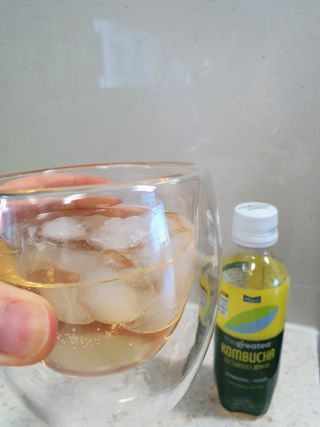 더그레잇티 콤부차 300ml *12개입 (오리지널 6개+베리리치 6개) — 5점을 준 리뷰어가 2022년 7월 올린 사용 사진