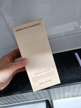 프리마인 더이상 뻣뻣하고 효과없는 탈모샴푸는 NO. 근본부터 케어하는 셀베이스 그린티샴푸(500ml) — 5점을 준 리뷰어가 2023년 3월 올린 사용 사진