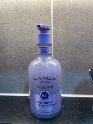 벨먼 내추럴스파 수분광채 스크럽 바디워시 600ml 5종 — 5점을 준 리뷰어가 2022년 5월 올린 사용 사진