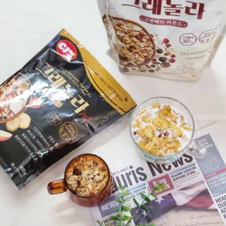 씨알푸드 씨알로 그래놀라 2종 후르츠+크랜베리 아몬드 — 5점을 준 리뷰어가 2022년 7월 올린 사용 사진