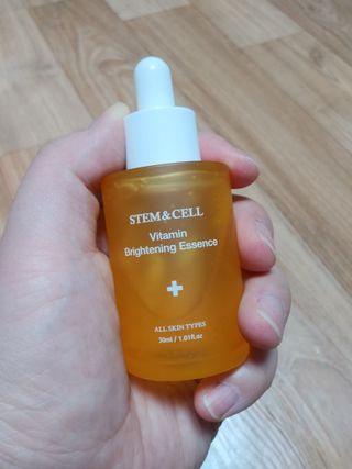 체르엠 스템앤셀 비타민 브라이트닝 에센스 30ml 1개 — 5점을 준 리뷰어가 2021년 9월 올린 사용 사진