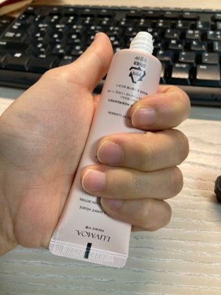 러브모아 향수 고체향수 승무원 고체향수 바르는 향수 니치향수 도손 우드세이지 앤 씨솔트 — 5점을 준 리뷰어가 2022년 11월 올린 사용 사진