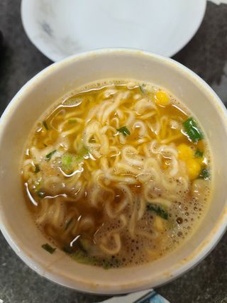 NISSIN 닛신 컵누들  4종 - 씨푸드오리지날, 씨푸드 스파이시, 씨푸드 커리, 씨푸드 XO소스 — 5점을 준 리뷰어가 2021년 12월 올린 사용 사진