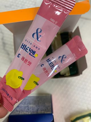 비타앤C 레몬맛, 망고맛 — 5점을 준 리뷰어가 2021년 4월 올린 사용 사진