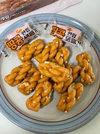 유앤아이트레이드 프리[한입] 꽈배기 520g x 3종 (허니, 검은깨, 땅콩) — 5점을 준 리뷰어가 2025년 3월 올린 사용 사진