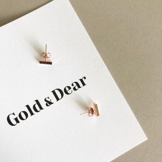 [골드앤디어]14k 미니 스틱 바 귀걸이_3color — 5점을 준 리뷰어가 2021년 7월 올린 사용 사진