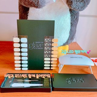 데싱디바 글레이즈 젤네일 스노쿨링 네일_5종 중 택 1 — 4점을 준 리뷰어가 2021년 8월 올린 사용 사진