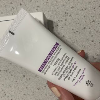 셀프 모이스처라이징 프로텍션 크림 셀프 모이스처라이징 프로텍션크림 — 4.5점을 준 리뷰어가 2022년 3월 올린 사용 사진